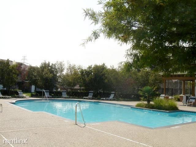 Foto del edificio - 4450 Marine Creek Pkwy
