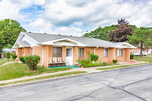 Building Photo - Lavigne Manor