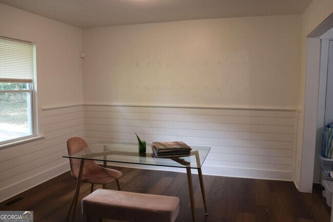 Building Photo - 3471 Springlake Dr