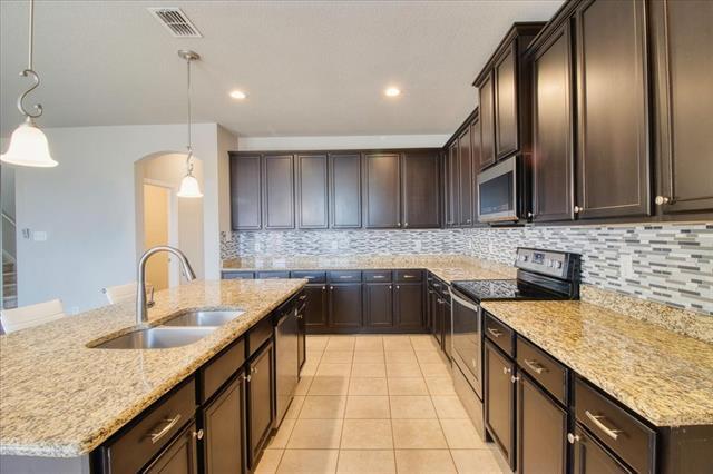 Building Photo - 3012 Whitetail Chase Dr