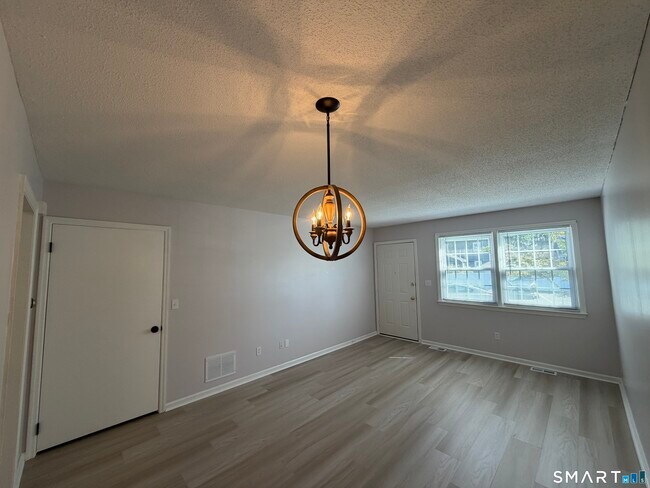 Foto del edificio - 310 Booth St