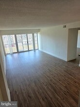 Building Photo - 1300 Army Navy Dr