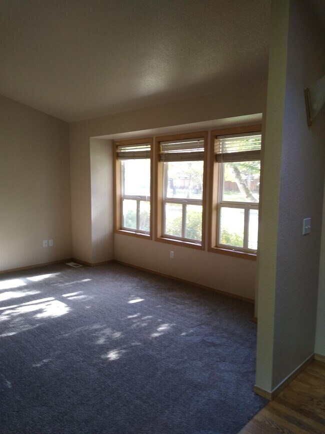 Foto del edificio - 5508 Koala St SE