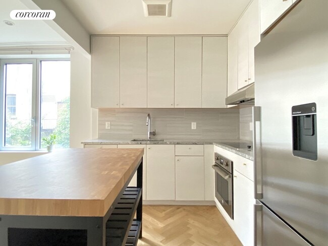Building Photo - 531 Vanderbilt Ave