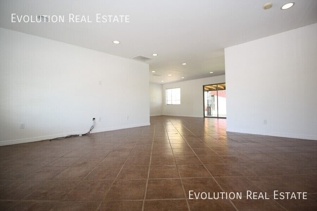 Foto del edificio - 7448 E Coronado Rd