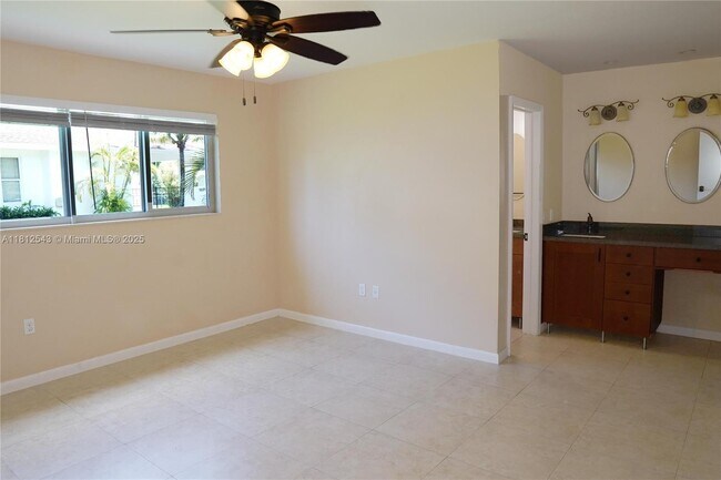 Foto del edificio - 10701 SW 77th Ct