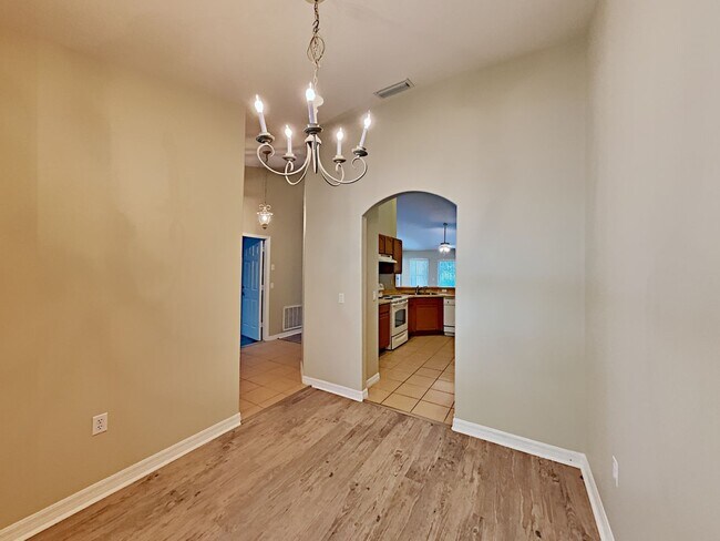 Foto del edificio - 4709 Huron Bay Cir