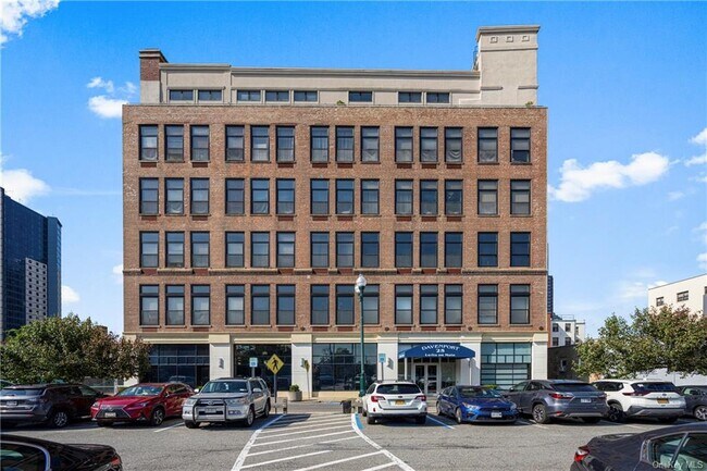Foto del edificio - 25 Leroy Pl
