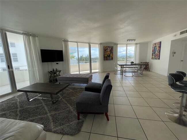 Building Photo - 5151 Collins Ave