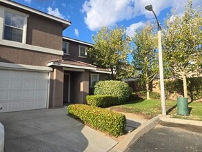Building Photo - 40429 Maravilla Dr
