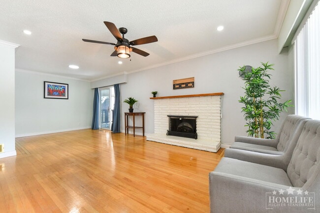 Building Photo - Spacious 5-Bedroom Detached Home in North Delta — Large Backyard, Two Kitchens & Ample Parking
