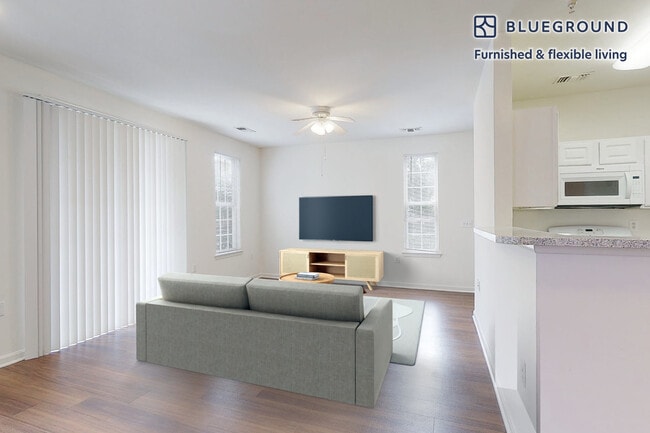 Building Photo - 8185 Scenic Meadow Dr