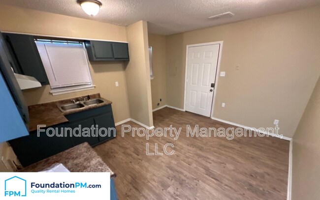 Foto del edificio - 1495 Oriole St