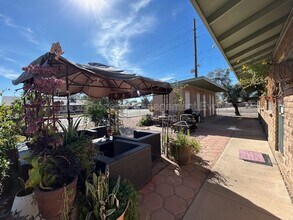 Building Photo - 1905 N Center St