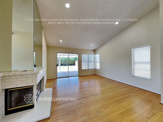 Foto del edificio - 28121 Orangegrove Ave