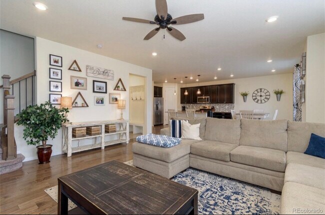 Foto del edificio - 10474 Evansville St