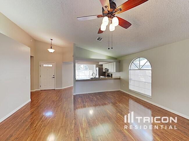 Foto del edificio - 8110 Chadwick Dr