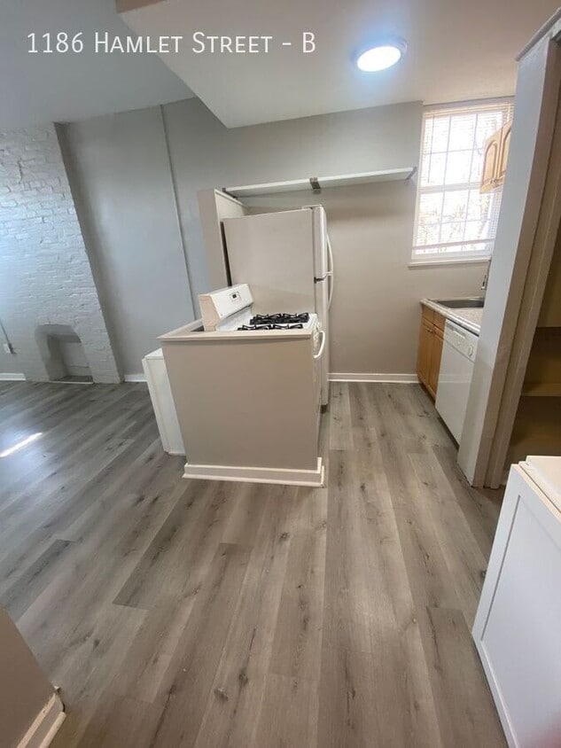 Foto principal - 1186 Hamlet St