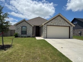 Building Photo - 1317 Oleander Dr