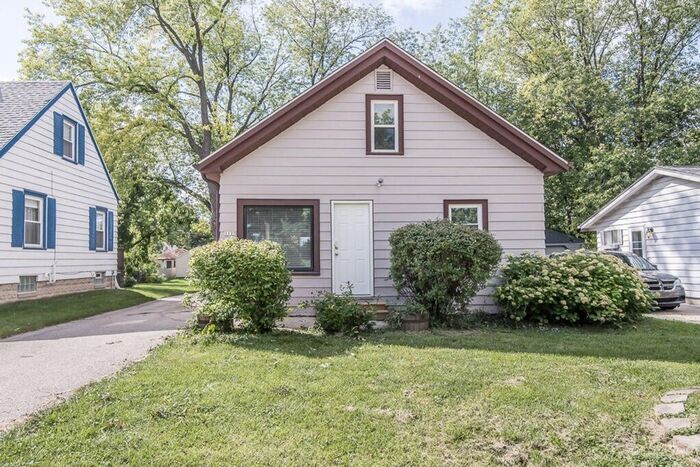 Primary Photo - Newly Remodeled Single Family Home