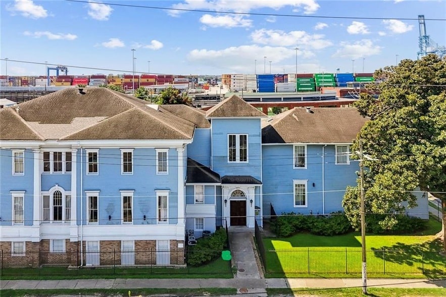 Foto principal - 4716 Annunciation St