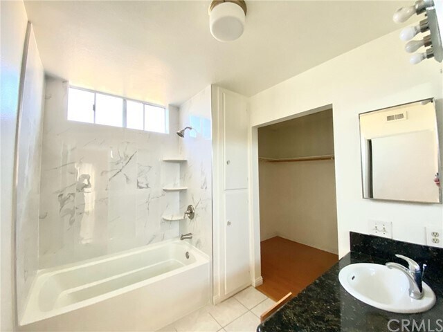 Building Photo - 13901 Nadia Way