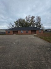 Building Photo - 1122 E 13th St