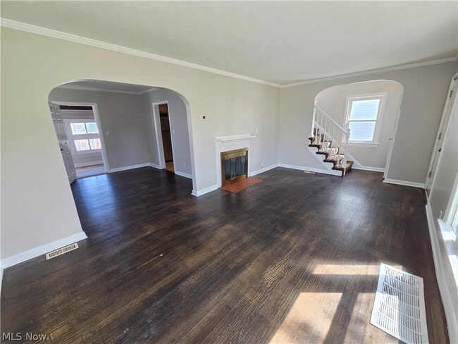 Building Photo - 3757 Grosvenor Rd