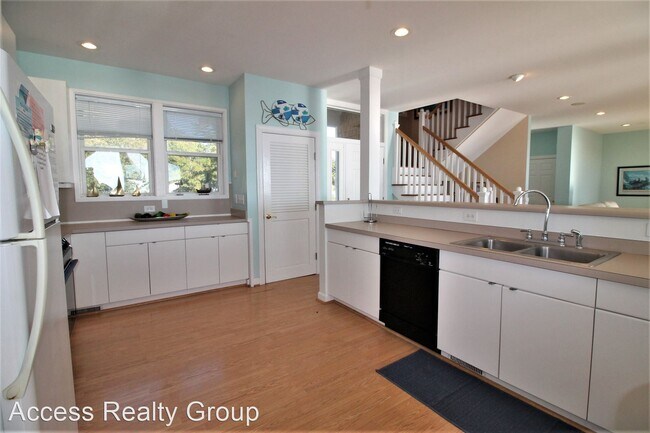 Building Photo - 3 br, 3 bath House - 991 Chadwick Shores Dr.