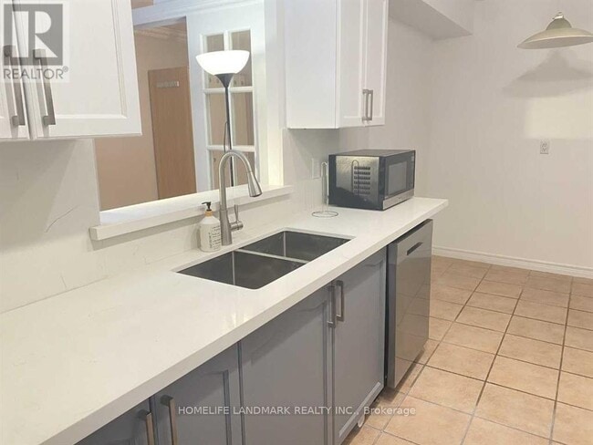 Building Photo - 88 Grandview Way