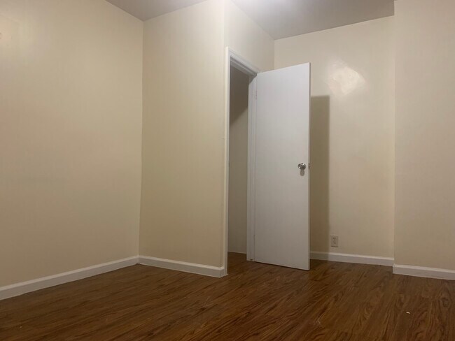 Foto del edificio - 88 E 111th St