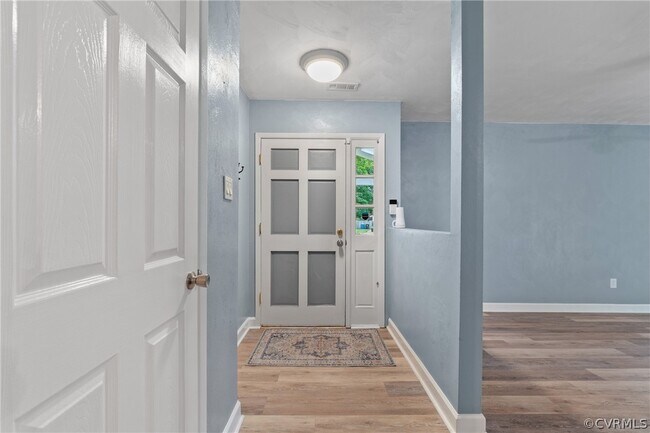 Foto del edificio - 4233 Buttonwood Ct