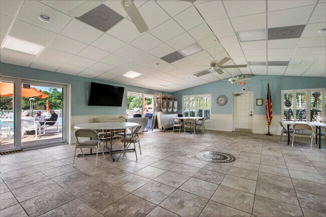 Foto del edificio - 4468 NE Ocean Blvd
