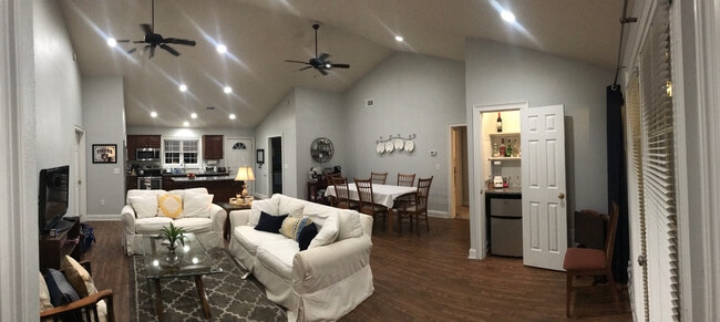 Panoramic View - 802 W Longleaf Dr