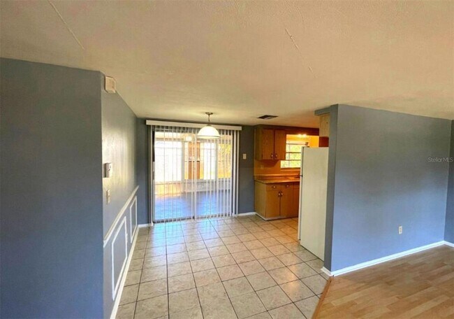 Foto del edificio - 7335 Ashwood Dr