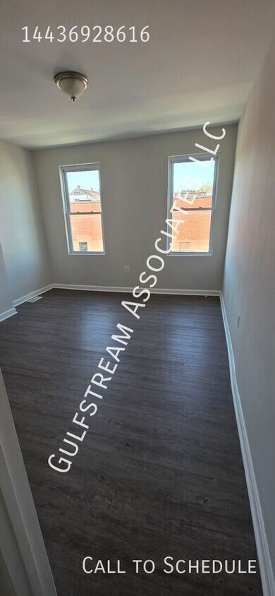 Foto principal - 2139 E Chase St