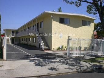 Primary Photo - 1002 Lakme Ave