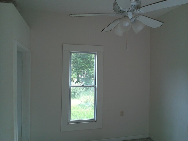 Foto del edificio - **UPCOMING**4 bedroom / 2 bathroom Home fo...