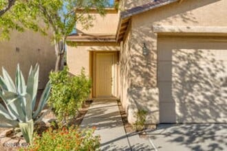 Building Photo - 5913 E Sanderling Dr