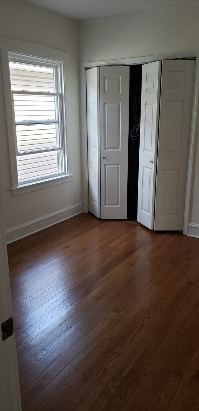 Foto del edificio - 5702 N Miltimore Ave