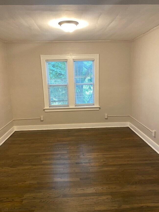 Foto del edificio - 16245 Tracey St