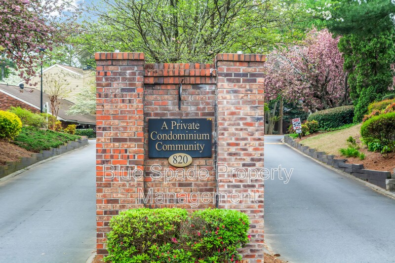 Foto principal - 2106 Palmyra Dr