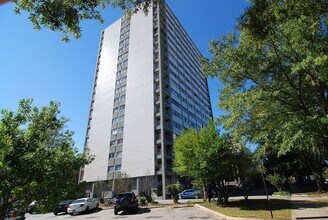Building Photo - 1520 Senate St