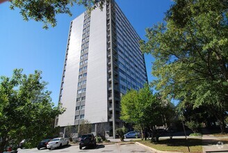 Building Photo - 1520 Senate St