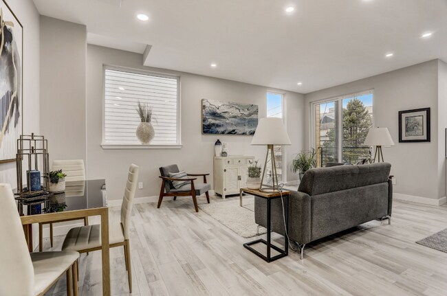 Building Photo - Gorgeous 2 Bed 2 Bath BRAND NEW CONSTRUCTI...