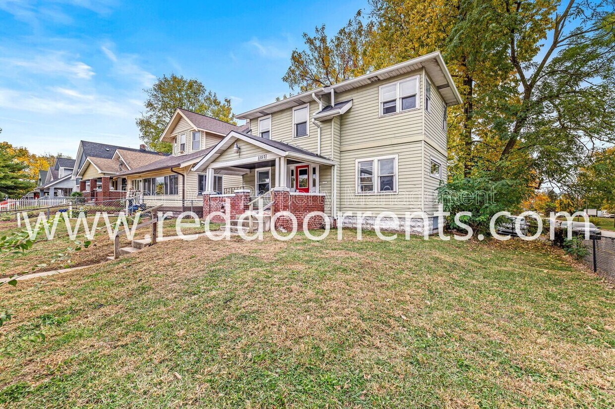 Foto del edificio - 1157 W 32nd St