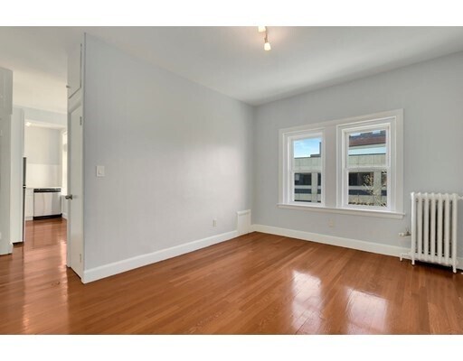 Foto del edificio - 3 Englewood Ave