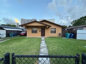 Building Photo - 10968 SW 5th St