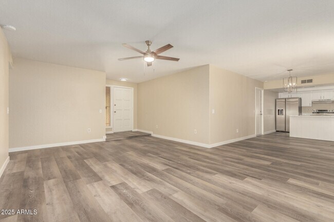 Foto del edificio - 16043 N 30th Ave