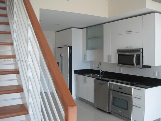 Building Photo - 60 SW 13th St